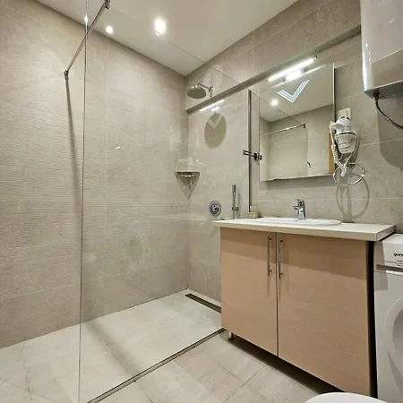 Wow Sea View & Old Town Apartment